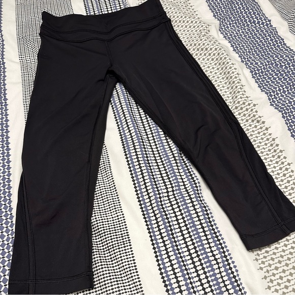 Cropped Lululemon Leggings - Picture 8 of 16